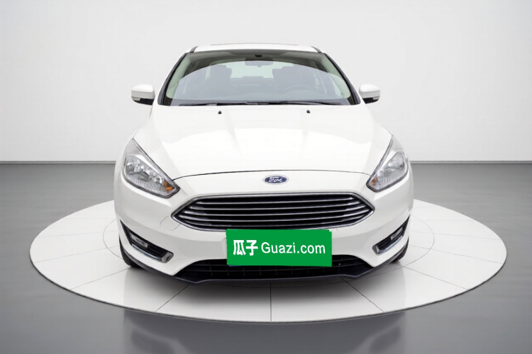 福特 福克斯 2015款 三厢 1.6L 手动风尚型车身外观2