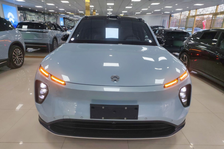 蔚来EC6 2023款 75kWh车身外观2