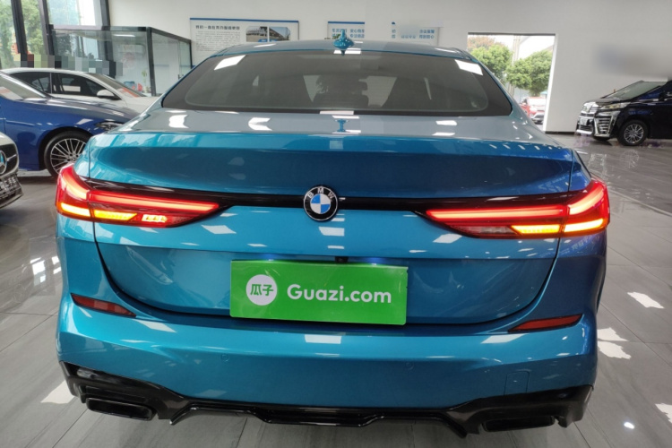 宝马2系(进口) 2021款 225i 四门轿跑车 M运动曜夜套装车身外观6