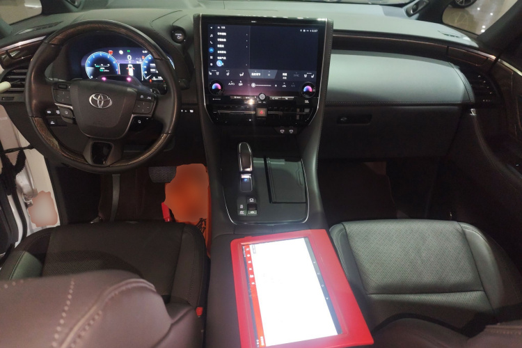 丰田 埃尔法 2024款 双擎 2.5L 尊贵版中控内饰12