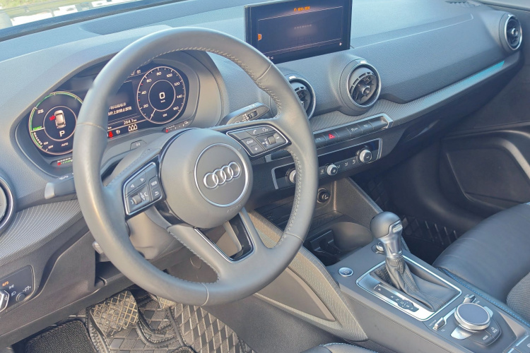 奥迪Q2L e-tron 2019款 Q2L e-tron 纯电智享型中控内饰7008