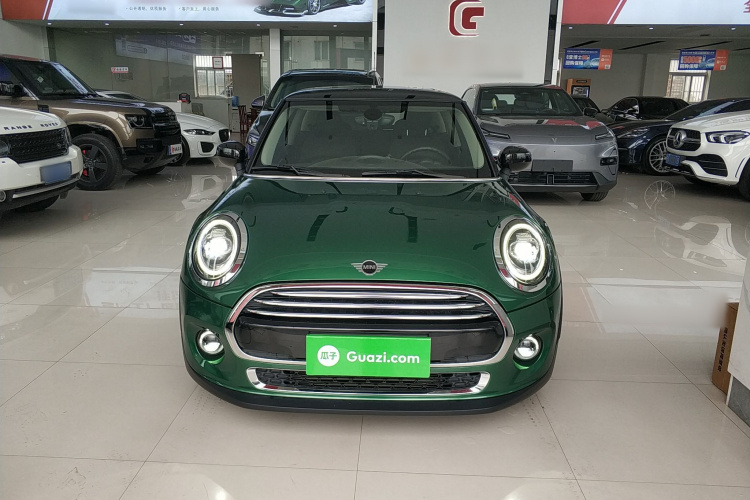 MINI 2020款 1.5T COOPER 艺术家车身外观2
