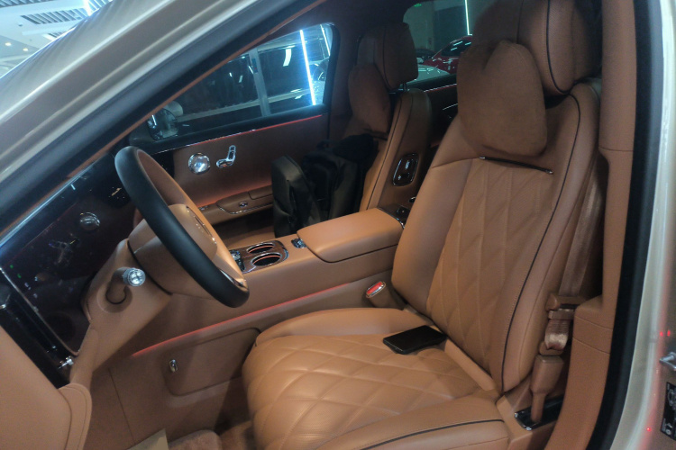 鸿蒙智行 尊界S800 2025款 增程 星耀尊享版 5座中控内饰19