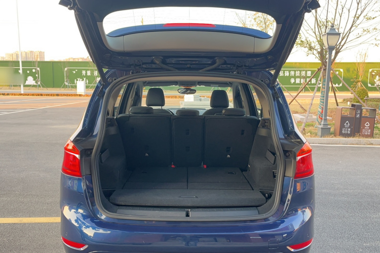 宝马2系多功能旅行车 2015款 218i 领先型局部细节23