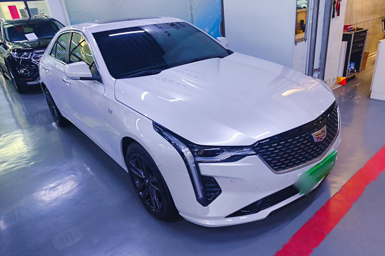 凯迪拉克CT4 2023款 28T 豪华型车身外观3