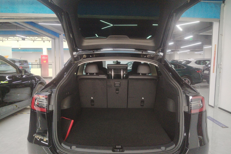 特斯拉 Model Y 2022款 后轮驱动版机舱底盘23