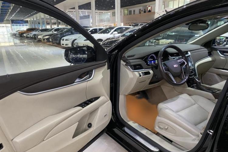 凯迪拉克XTS 2016款 28T 技术型中控内饰7002