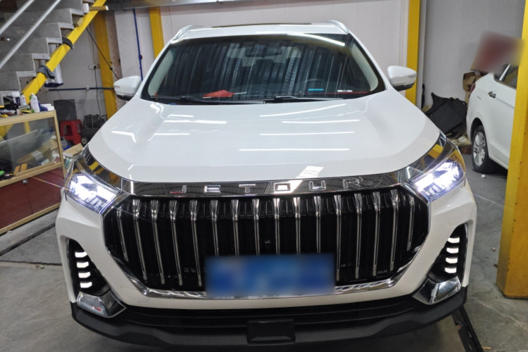 捷途X90 PLUS 2024款 1.6TD DCT别墅PRO 5座车身外观2