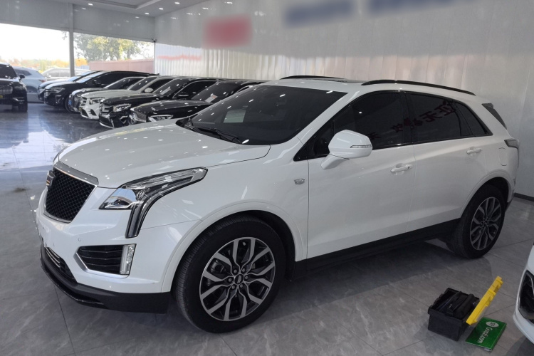 凯迪拉克XT5 2022款 2.0T 四驱豪华型（蜂鸟版）车身外观4