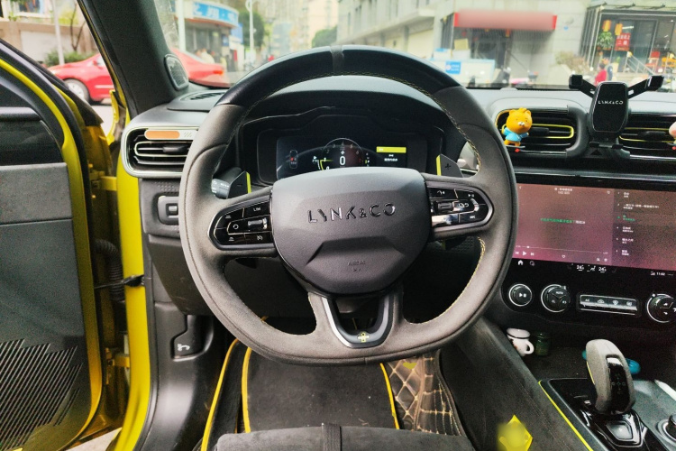 领克03 2020款 03+ 2.0TD 自动驭风版中控内饰13