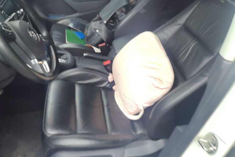 大众 高尔夫 2012款 1.4TSI 自动豪华型局部细节19