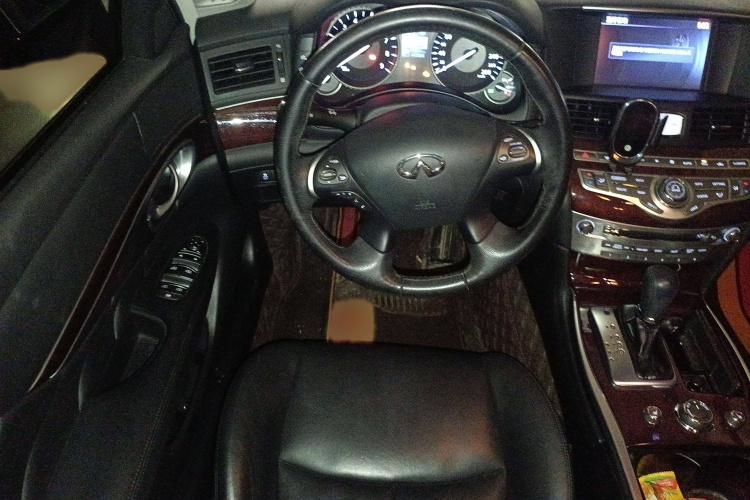 英菲尼迪Q70 2017款 Q70L 2.5L 悦享版局部细节13