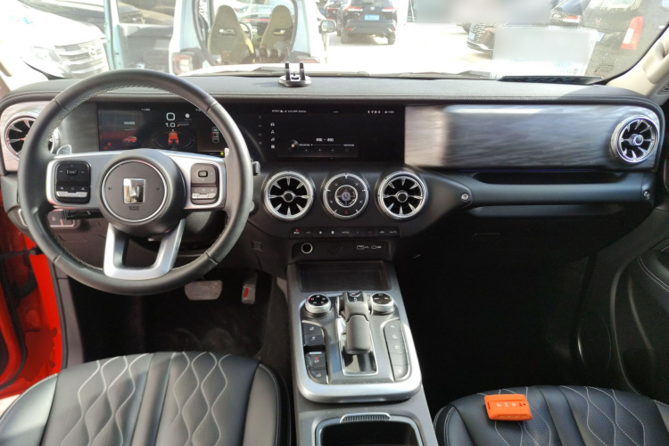 坦克300 2024款 2.0T 挑战者中控内饰7002