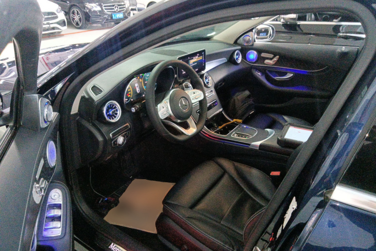 奔驰C级 2020款 C 260 L 运动版中控内饰19