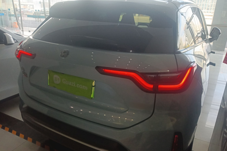 蔚来ES6 2020款 430KM 性能版车身外观7