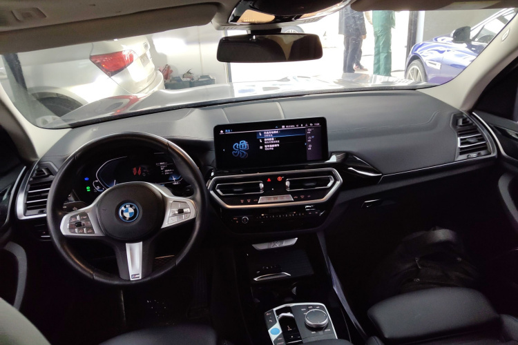 宝马iX3 2022款 领先型中控内饰7002