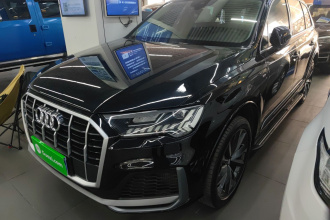 奥迪Q7 2020款 55 TFSI quattro S line运动型