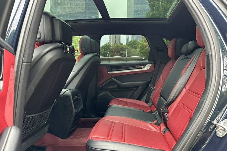 保时捷 2024款 Cayenne 3.0T中控内饰7001