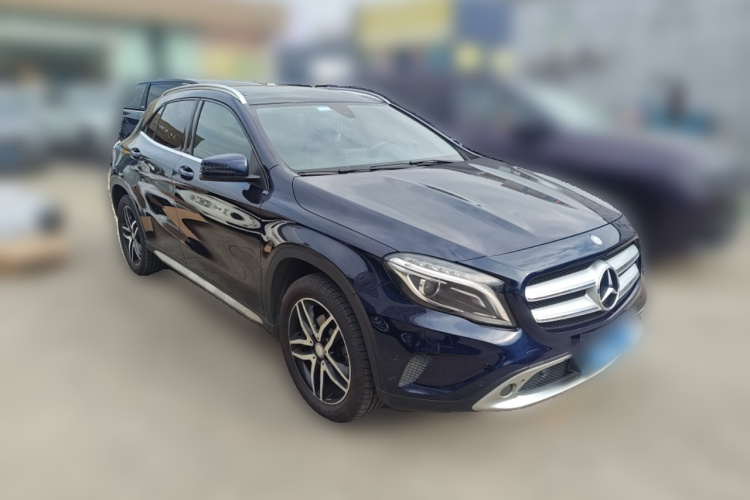 奔驰GLA 2016款 GLA 200 时尚型车身外观3