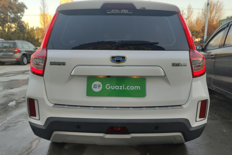 吉利汽车 远景X6 2016款 1.8L 手动尊贵型车身外观6