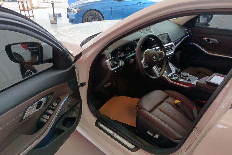 宝马3系 2022款 325Li M运动套装中控内饰20