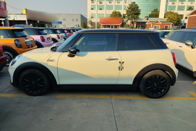 MINI 2018款 1.5T ONE PLUS车身外观4