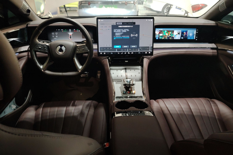 腾势Z9GT 2024款 1100四驱Max版中控内饰12