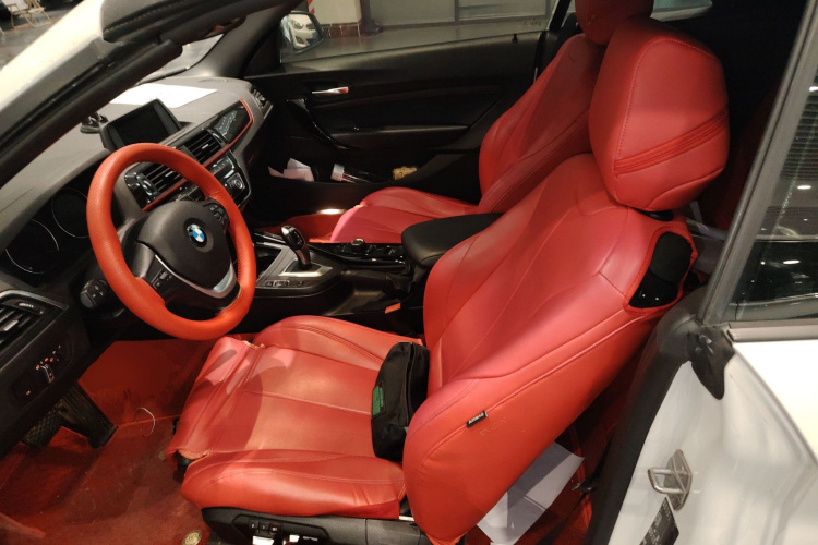 宝马2系(进口) 2019款 225i 敞篷轿跑车 运动设计套装局部细节19