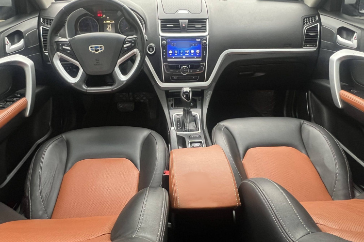 吉利汽车 帝豪 2016款 两厢RS 1.5L CVT向上版中控内饰7001