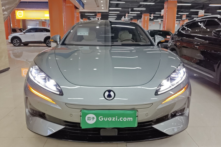 腾势Z9GT 2024款 1100四驱Ultra版车身外观2