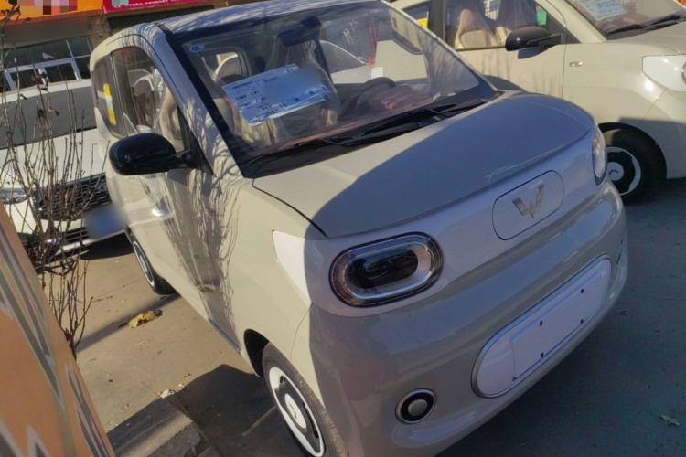 五菱汽车 宏光MINIEV 2024款 第三代 215km 青春版车身外观3