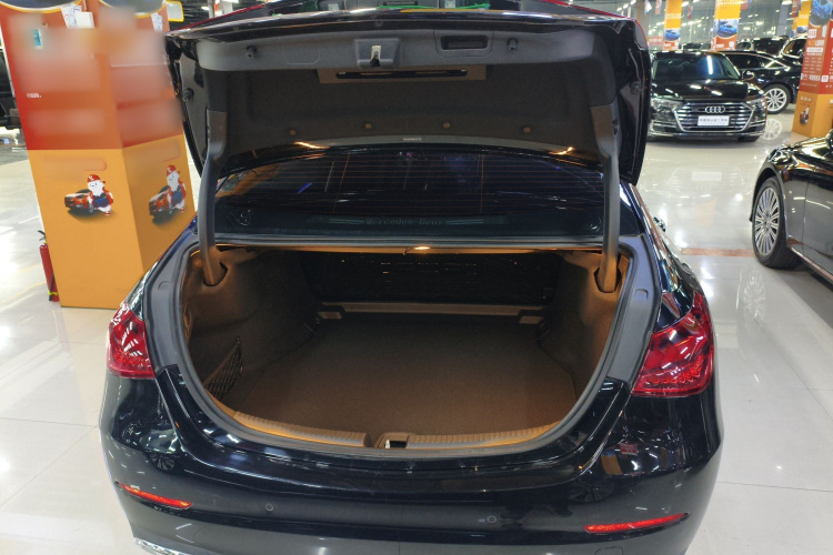 奔驰C级 2024款 改款 C 260 L机舱底盘23