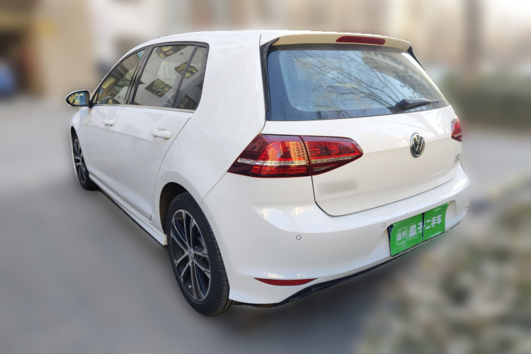 大众 高尔夫 2016款 1.4TSI 自动R-Line车身外观5