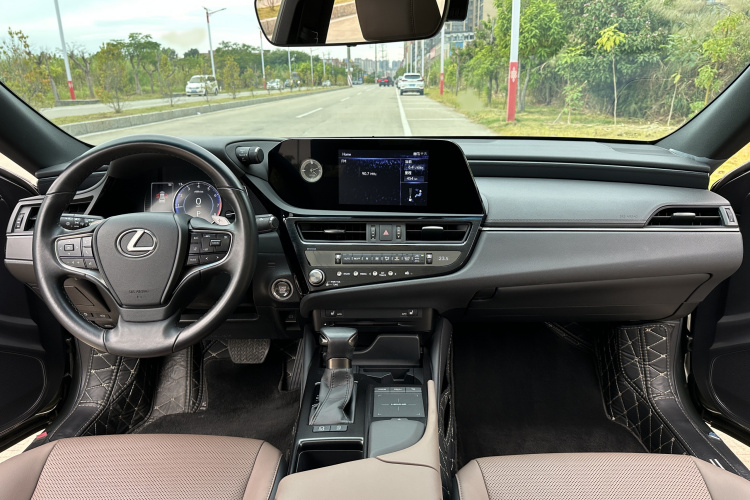 雷克萨斯ES 2021款 200 卓越版中控内饰7002