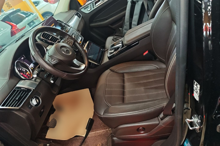 奔驰GLS 2018款 改款 GLS 320 4MATIC局部细节19