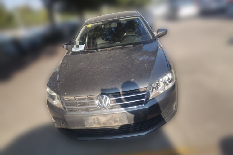 大众 朗逸 2013款 改款经典 1.6L 手动风尚版车身外观2