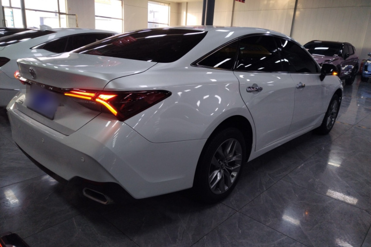 丰田 亚洲龙 2019款 2.0L 豪华版 国VI车身外观7