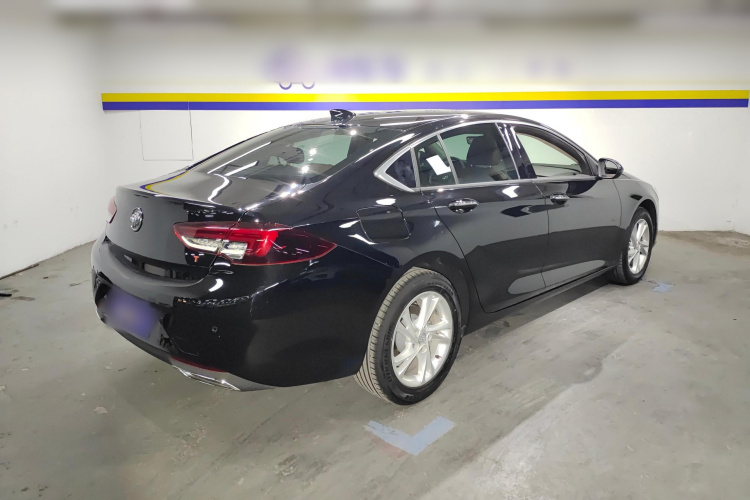 别克 君威 2023款 552T 智享型车身外观7