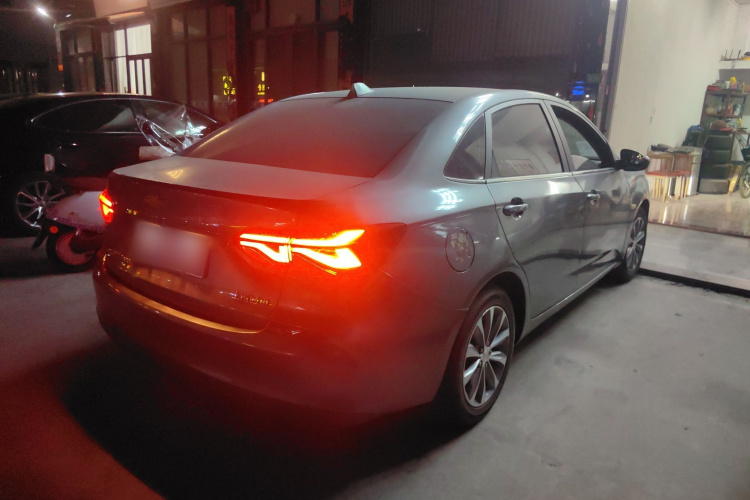 雪佛兰 科鲁泽 2022款 320 自动悦享天窗版车身外观6005