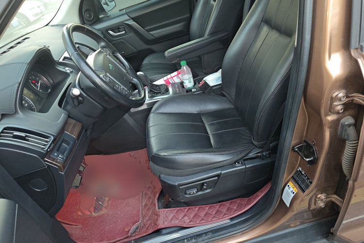 路虎 神行者2 2015款 2.0T Si4 XS典藏版中控内饰19