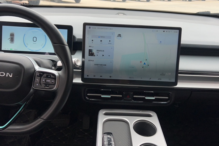 埃安 AION Y 2023款 Younger中控内饰7005