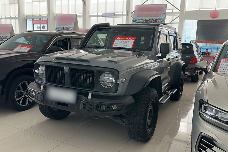 坦克300 2023款 2.0T 铁骑02车身外观1