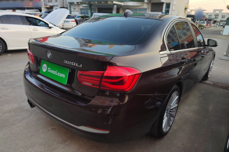 宝马3系 2018款 320Li 时尚型车身外观6005