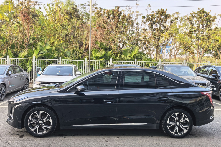 红旗E-QM5 2023款 改款 基础出行版车身外观6003