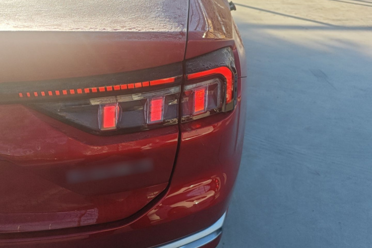 福特 蒙迪欧 2025款 2.0T EcoBoost 至尊型车身外观9