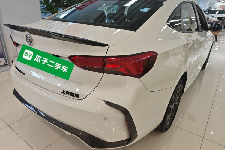 别克 威朗 2023款 Pro GS 疾风版车身外观7