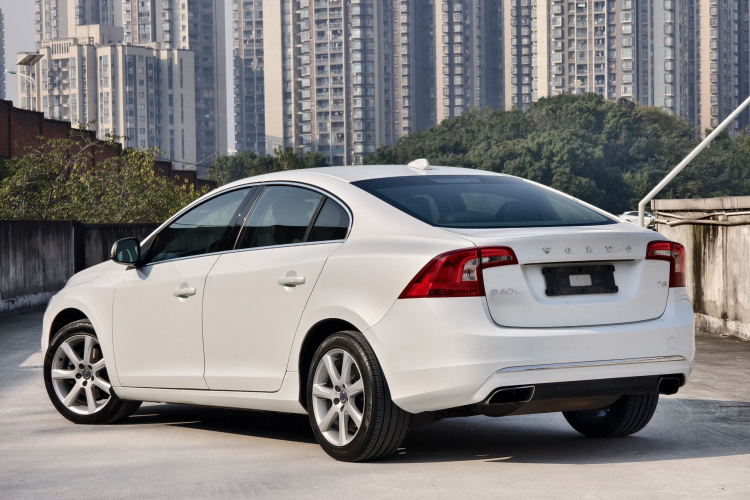 沃尔沃S60 2017款 S60L T5 智驭版车身外观6001