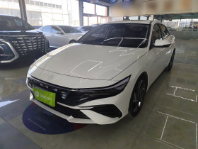 现代 伊兰特 2023款 1.5L CVT LUX尊贵版
