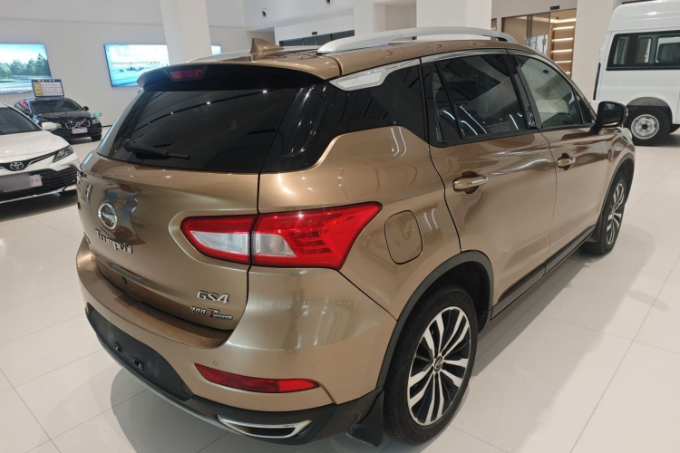 广汽传祺 传祺GS4 2015款 200T G-DCT豪华版车身外观7