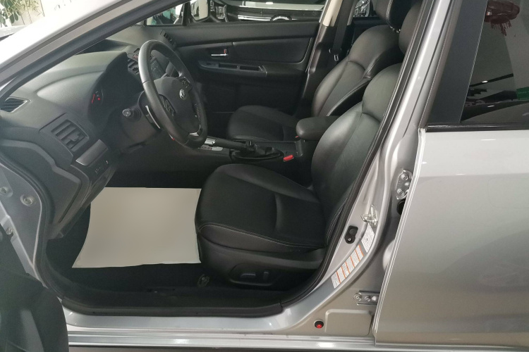 斯巴鲁XV 2012款 2.0i 精英版中控内饰19